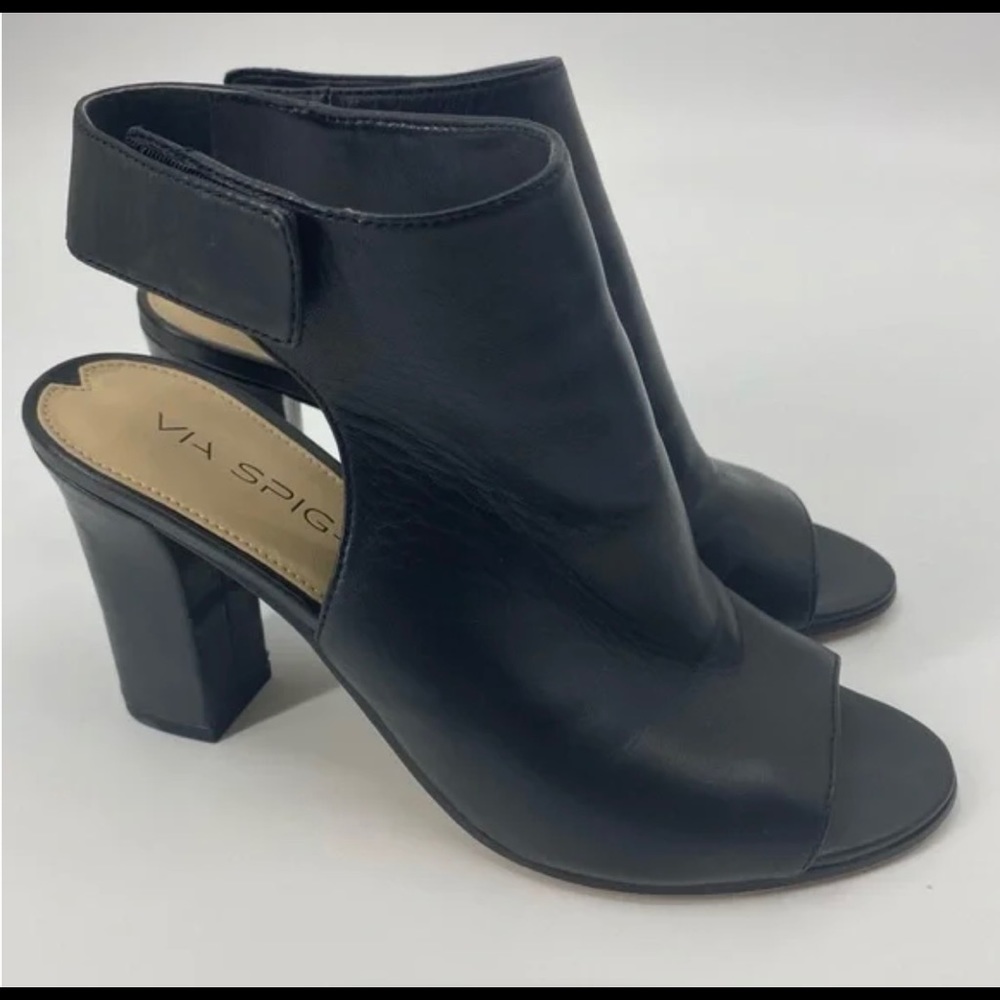 Via Spiga Black Leather Peep Toe Sandals